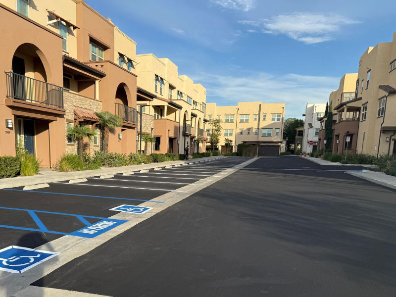 Strata Pointe Community Apartments