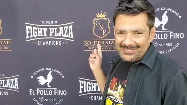A Mighty Duck Moment with Shaun Weiss!