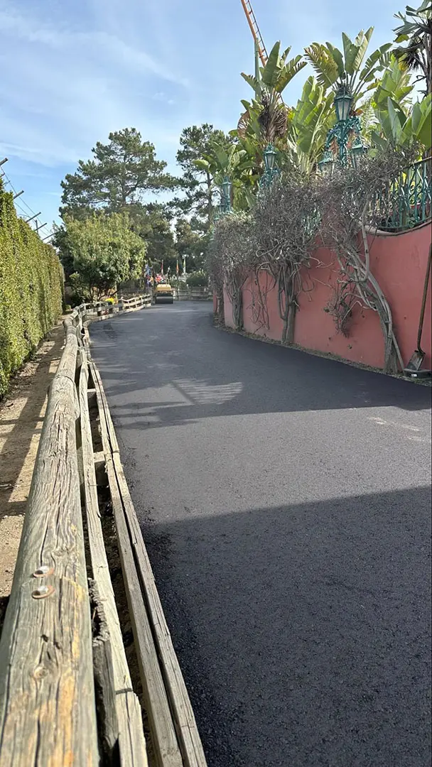Knott's Berry Farm Horse Trail - Image 1